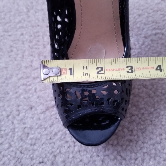 Black Lace Shiny Basic Platform Open Toe Heels - Picture 12 of 15